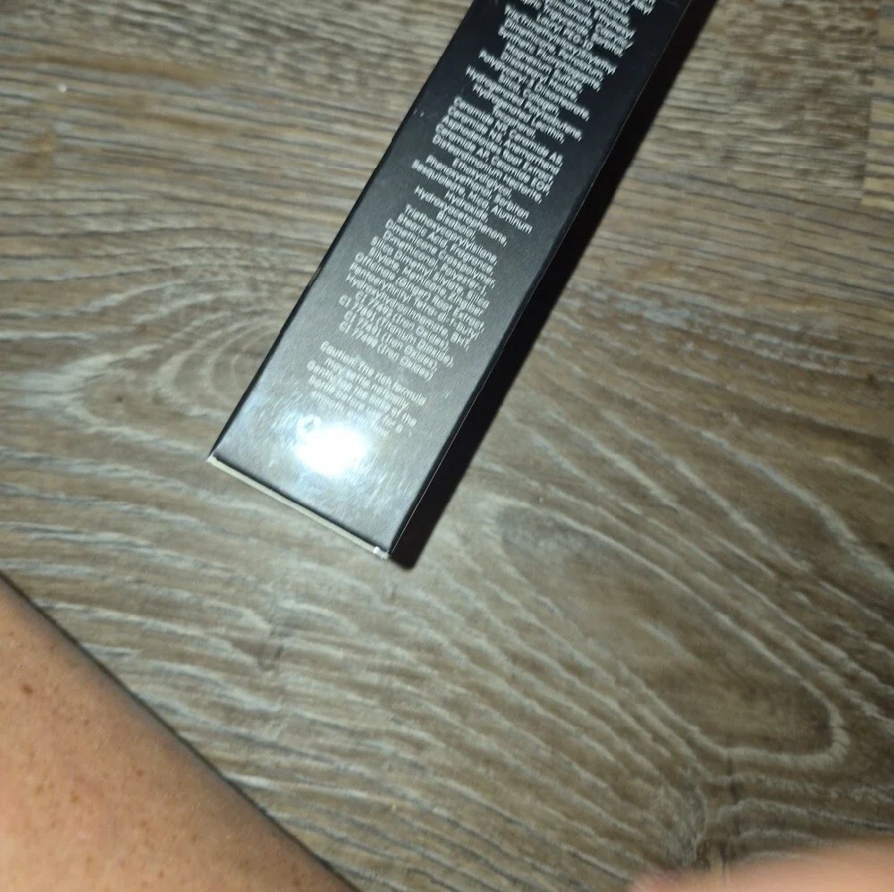 Color Changing Foundation - Nwt